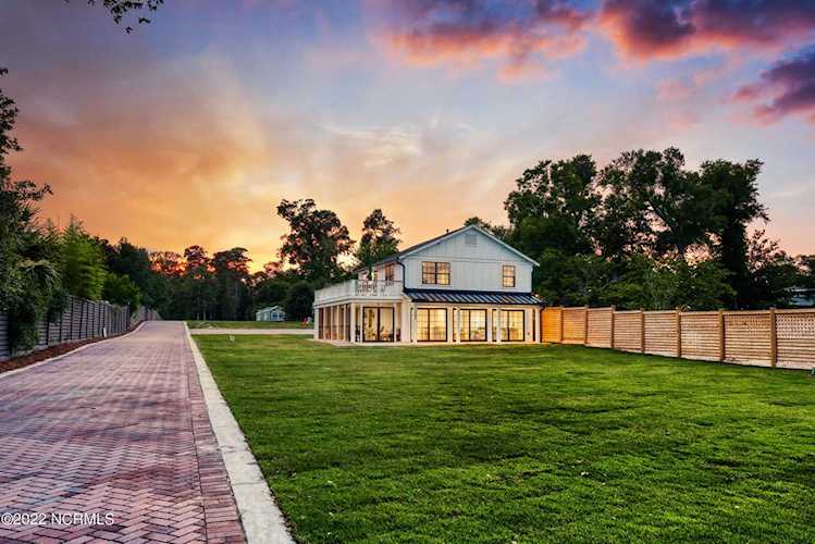 1205 Airlie Road Wilmington, NC 28403