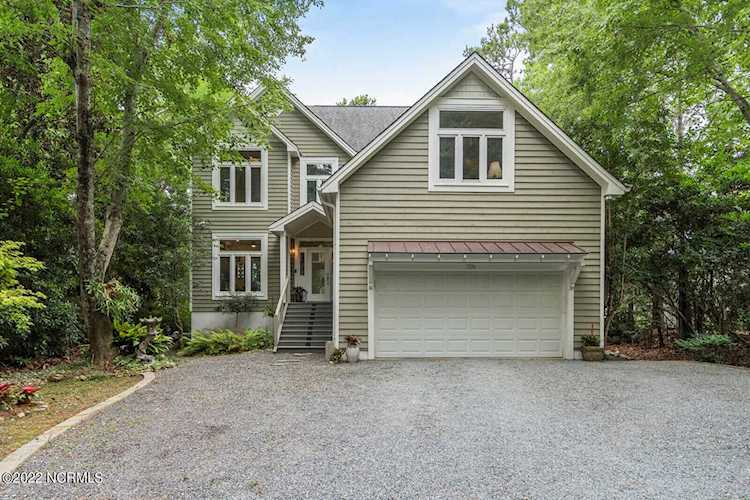 Real Estate & property in Wilmington NC at 726 Everetts Creek Dr the latest price of $1,050,000 in Zipcode 28411 Photo 1