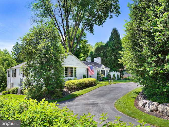 185 Spring Mill Rd S Villanova, PA 19085