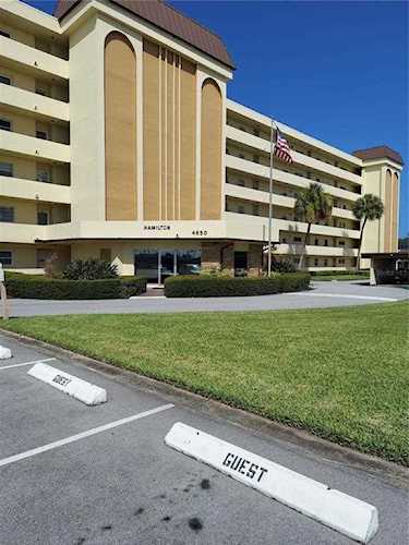 4650 Cove CIRCLE #304 St. Petersburg, FL 33708