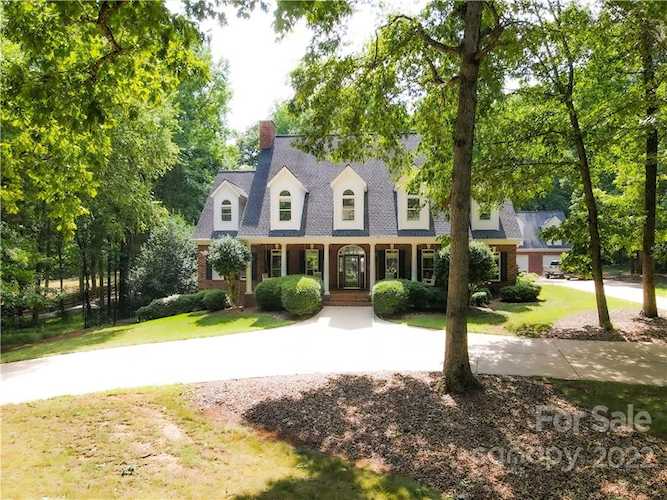 1408 Rosehill Dr Waxhaw, NC 28173
