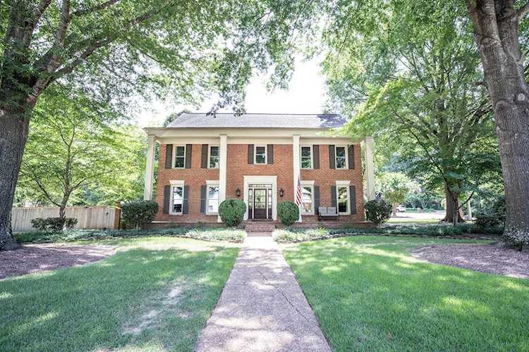 2950 Oakleigh Ln Germantown, TN 38138