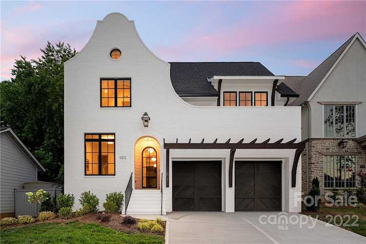 4212 Water Oak Rd Charlotte, NC 28211
