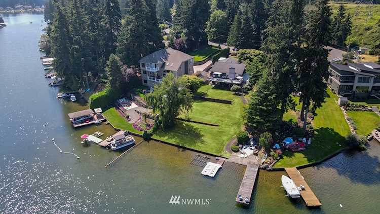 3509 Lakeridge Dr E Lake Tapps, WA 98391