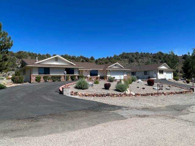 5 Meadow View Drive Bridgeport, CA 93517