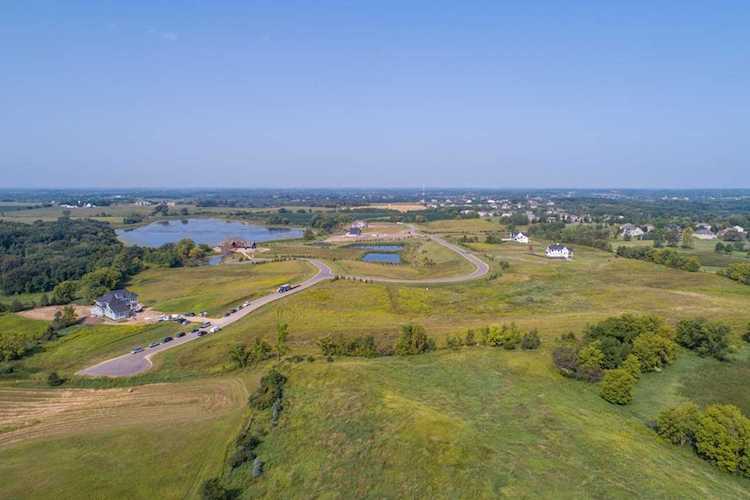 22224 Dakota Avenue Lakeville, MN 55044