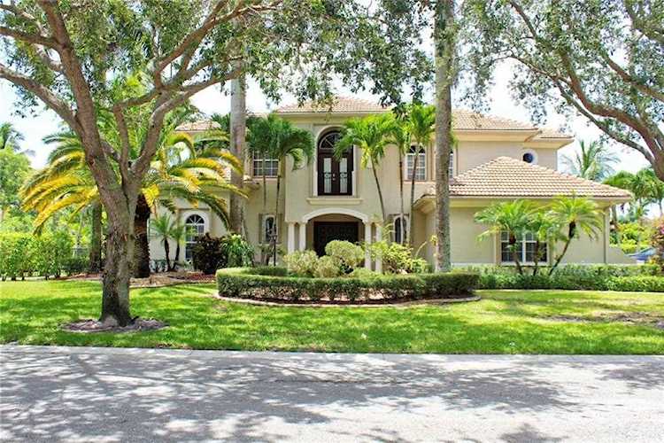 6857 NW 101st Ter Parkland, FL 33076