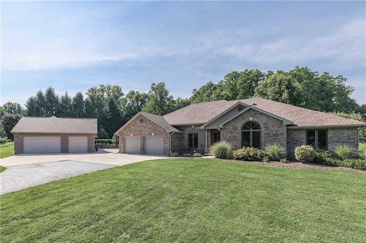 2805 Clear Creek Blvd Martinsville, IN 46151