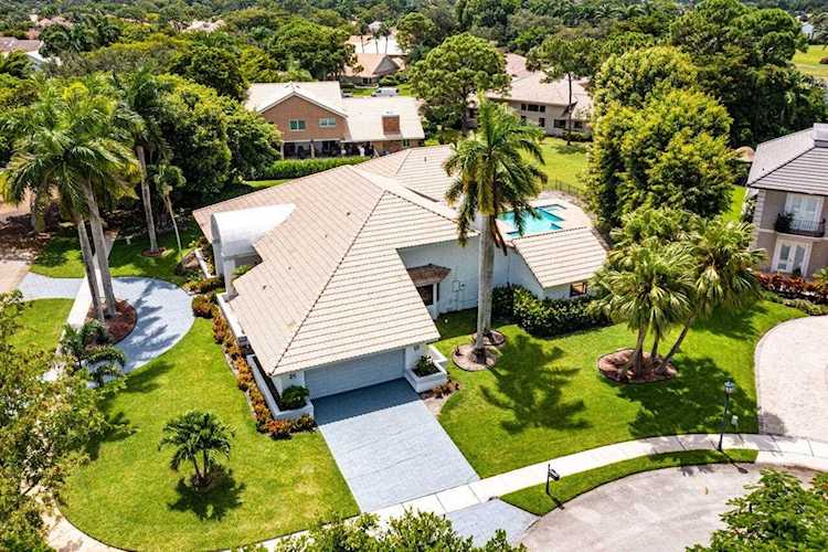 4905 Oxford Circle Boca Raton, FL 33434