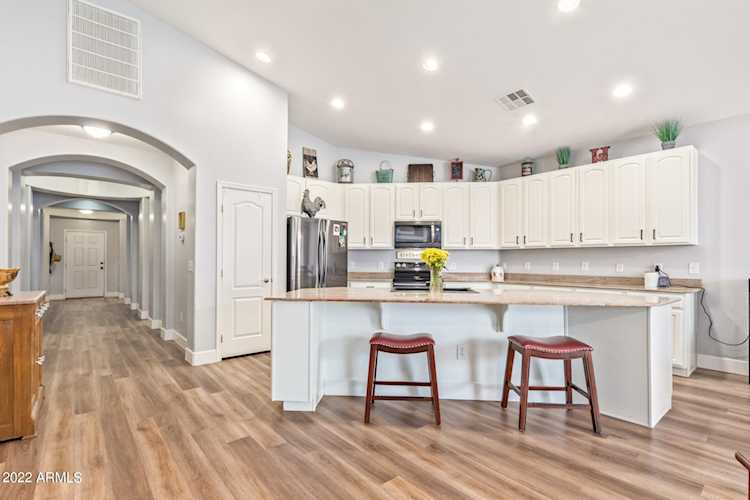 17148 W Cottonwood Street Surprise, AZ 85388 | MLS 6422250 Photo 1