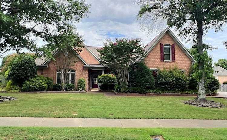 1728 Dymoke Dr Collierville, TN 38017