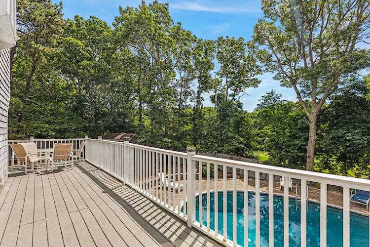 162 Glenneagle Drive Mashpee, MA 02649