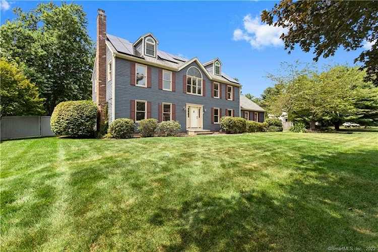 15 Conifer Drive Hamden, CT 06518