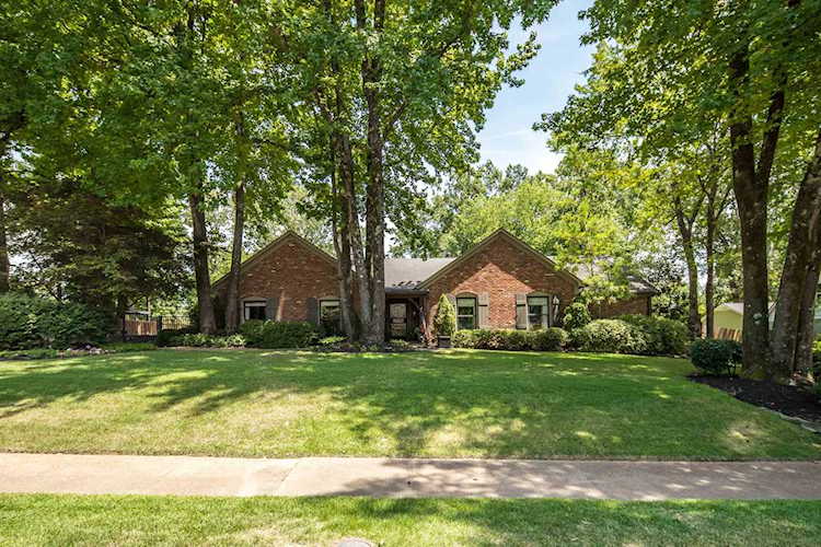 2242 Thornwood Ln Memphis, TN 38119