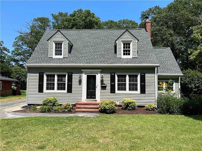 home for sale in Warwick On James Newport News VA 23601 - MLS 10448831 Photo 1
