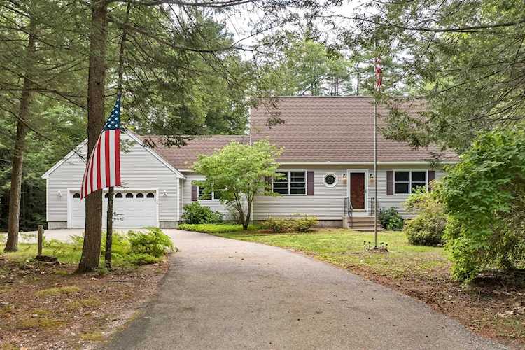 4 Percy Dr Wolfeboro, NH 03894