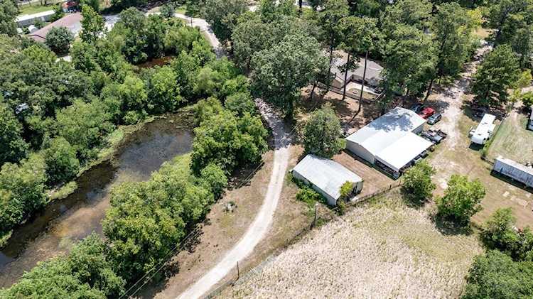 24995 Howser Dr New Caney, TX 77357