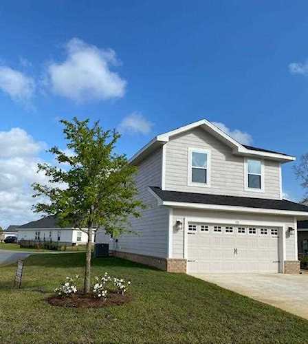 535 Riverwalk Circle Freeport, FL 32439