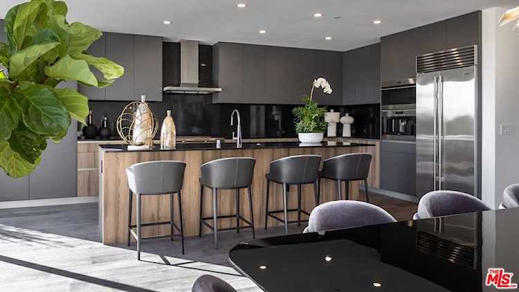 728 N Sweetzer Ave #401 Los Angeles, CA 90069