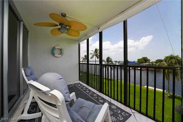 4280 SE 20th Place #303 Cape Coral, FL 33904