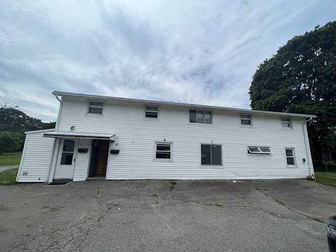 17 Morris Ave Swansea, MA 02777