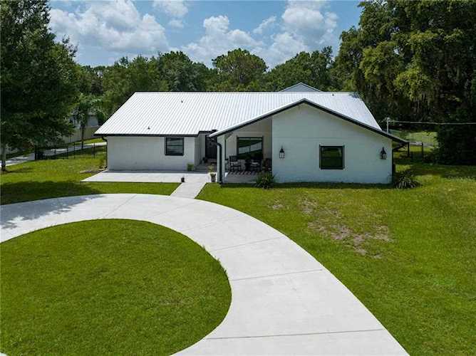 17230 Driftwood Ln Lutz, FL 33558