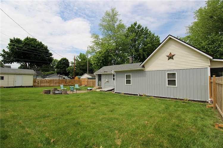 135 W Main Street Mooresville, IN 46158