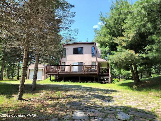 215 Granite Rd Long Pond, PA 18334