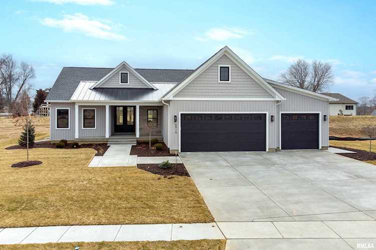 6915 Wilderness Pointe Bettendorf, IA 52722