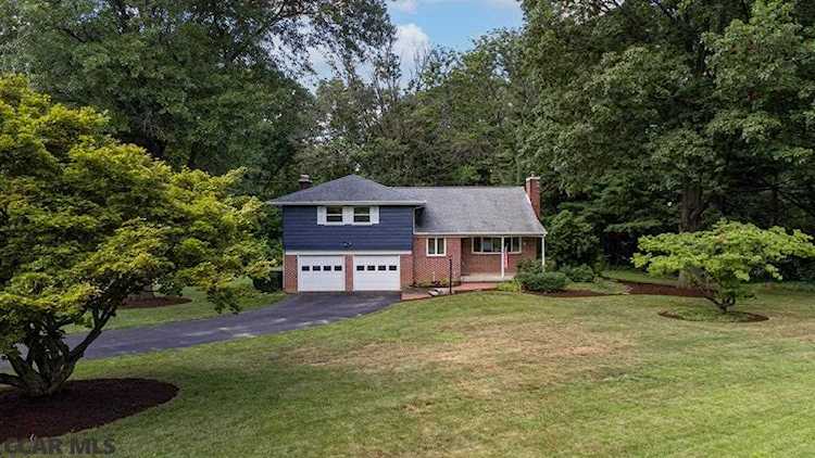 416 Outer Drive State College, PA 16801