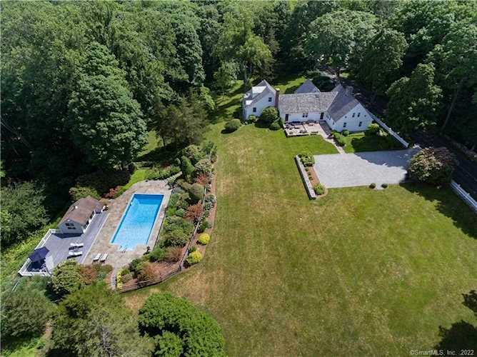 106 Summer Hill Road Madison, CT 06443
