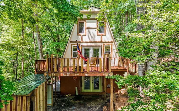 69 Locust Lane Young Harris, GA 30582