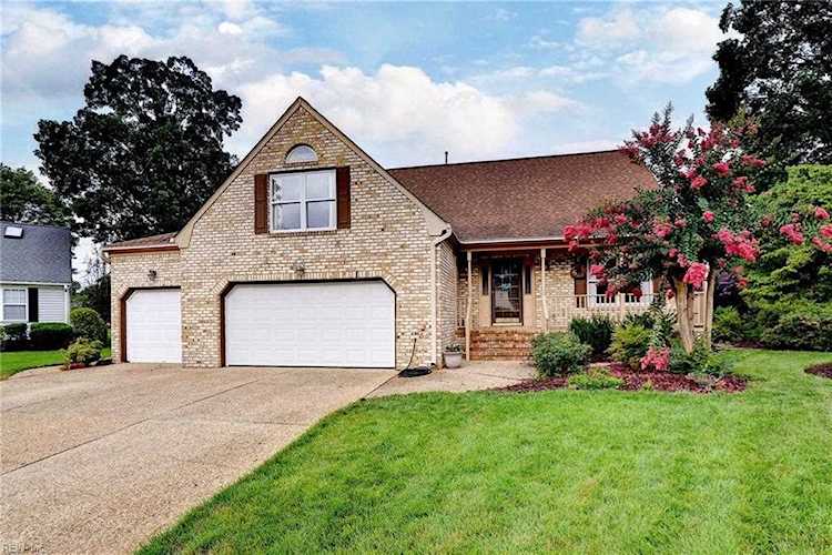 907 Kinsale Cres Newport News, VA 23602