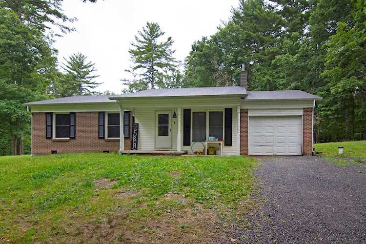 2138 Boone Mountain Road Frankford, WV 24938