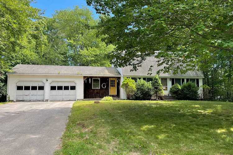 21 Darcy Rd York, ME 03909