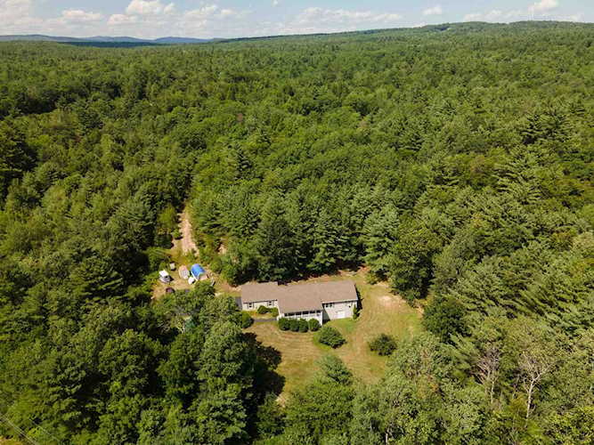 170 Elm St Farmington, NH 03835