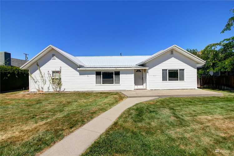 411 E Okanogan Ave Chelan, WA 98816