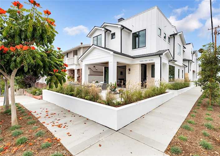 417 Heliotrope Ave Corona Del Mar, CA 92625
