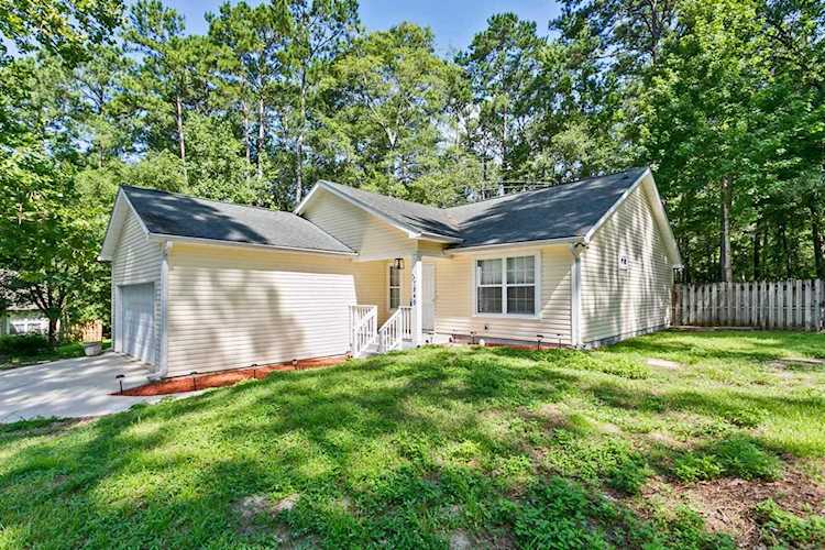 7849 W Briarcreek Tallahassee, FL 32312