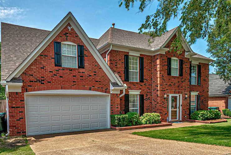 819 E Tropicana Dr Cordova, TN 38018