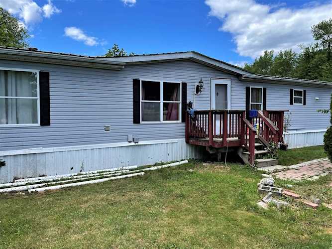 121 Cooper Rd Wappinger, NY 12524