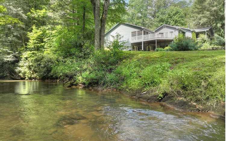 111 Laurel Crossing Blue Ridge, GA 30513