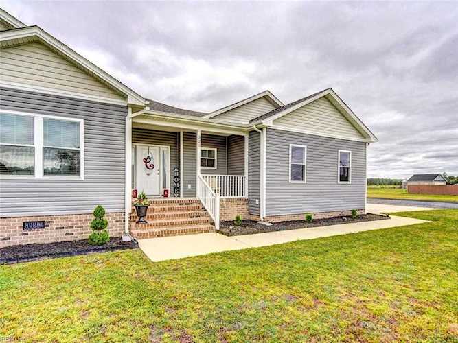 320 Lummis Rd Suffolk, VA 23434