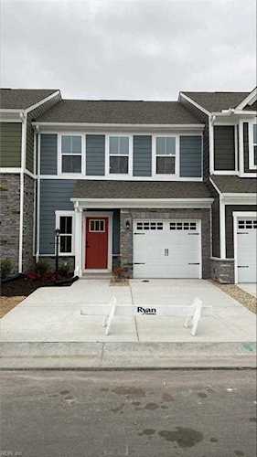 1633 Songbird Ln Chesapeake, VA 23323
