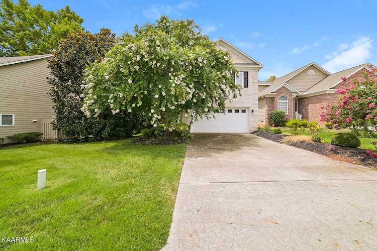 927 Gothic Manor Ln Knoxville, TN 37923