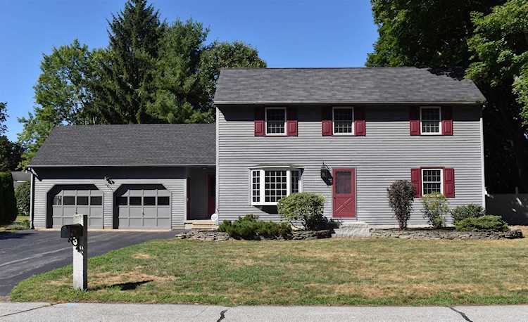 46 Heather Ln Concord, NH 03301