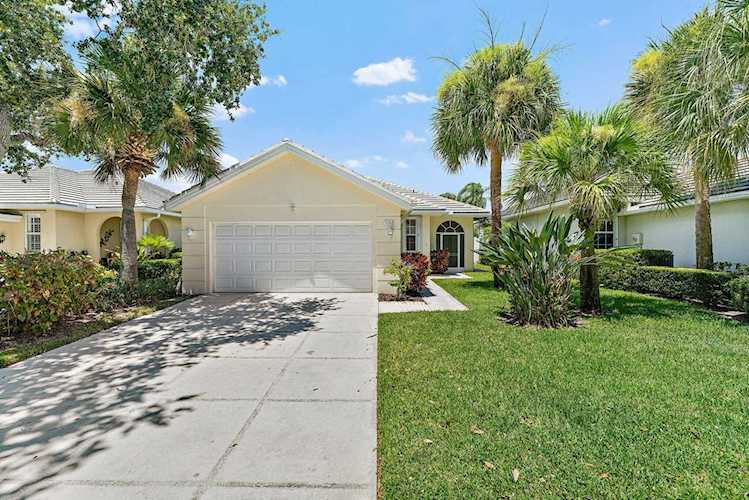 1069 Bedford Avenue Palm Beach Gardens, FL 33403