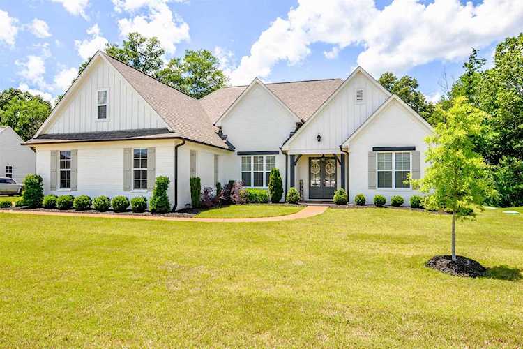 110 Grange St Piperton, TN 38017