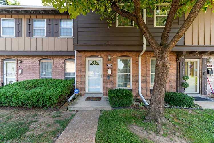 8832 Santa Bella Dr Hazelwood, MO 63042 | MLS 22051262 Photo 1
