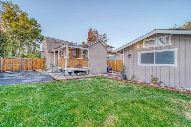 825 San Pascual St Santa Barbara, CA 93101
